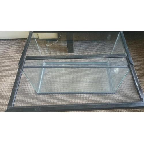 vivarium for reptiles