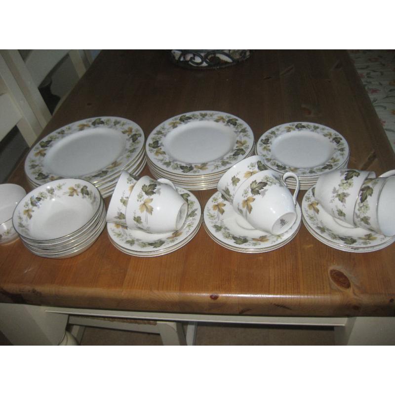 Royal Doulton Larchmont part dinner /tea service - 37 pieces