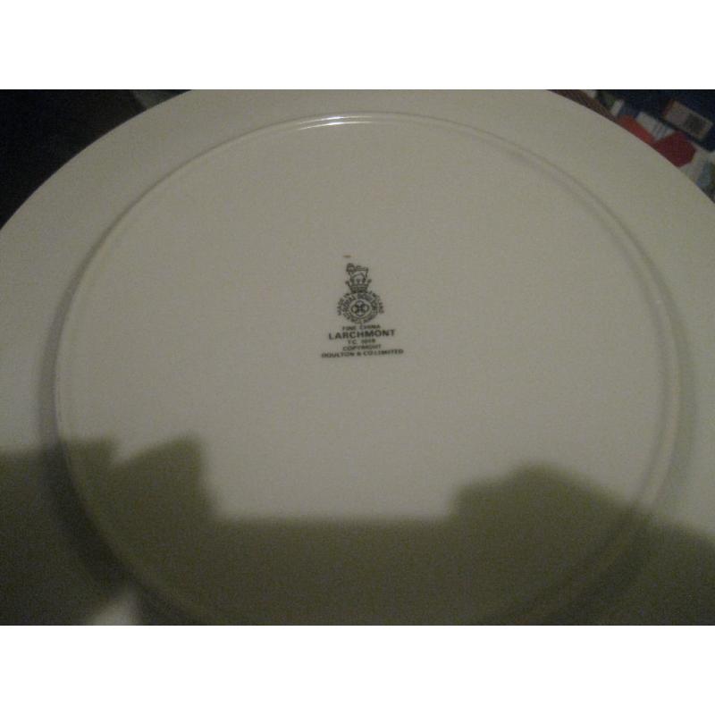 Royal Doulton Larchmont part dinner /tea service - 37 pieces