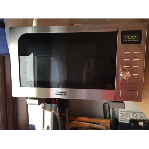 DeLonghi microwave