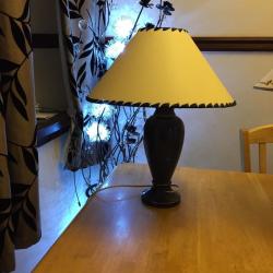 1 pair of table lamps