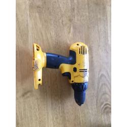 Dewalt kit no batteries