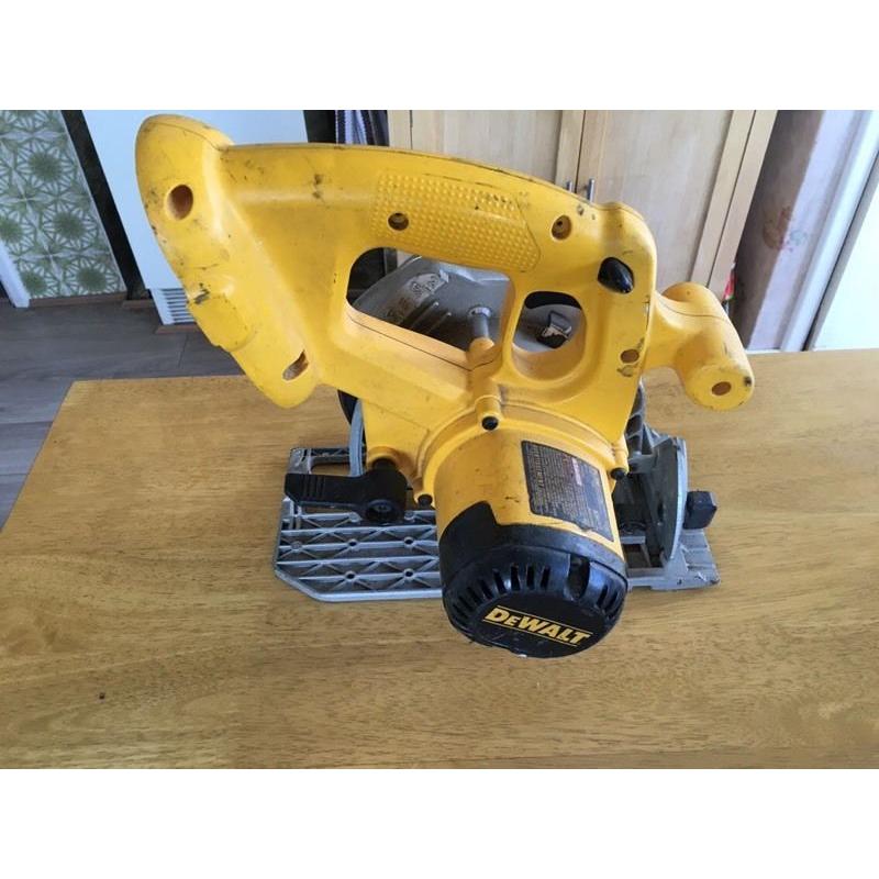 Dewalt kit no batteries