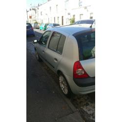 renault clio 2001 quick sale 6 month mot very cheap to run