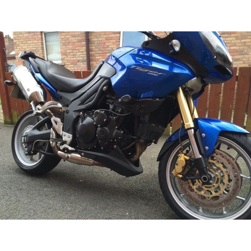 Triumph Tiger 1050 (Adventure / Street bike) - low miles - excellent condition (Not GS)