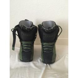 Snowboard boots size 8