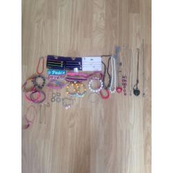 Jewellery bundle / joblot ( bracelets , necklaces , rings )