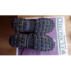 Mens Lightweight hiking boots (Size 12.5 UK)