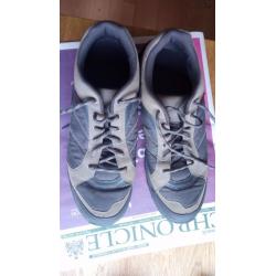 Mens Lightweight hiking boots (Size 12.5 UK)