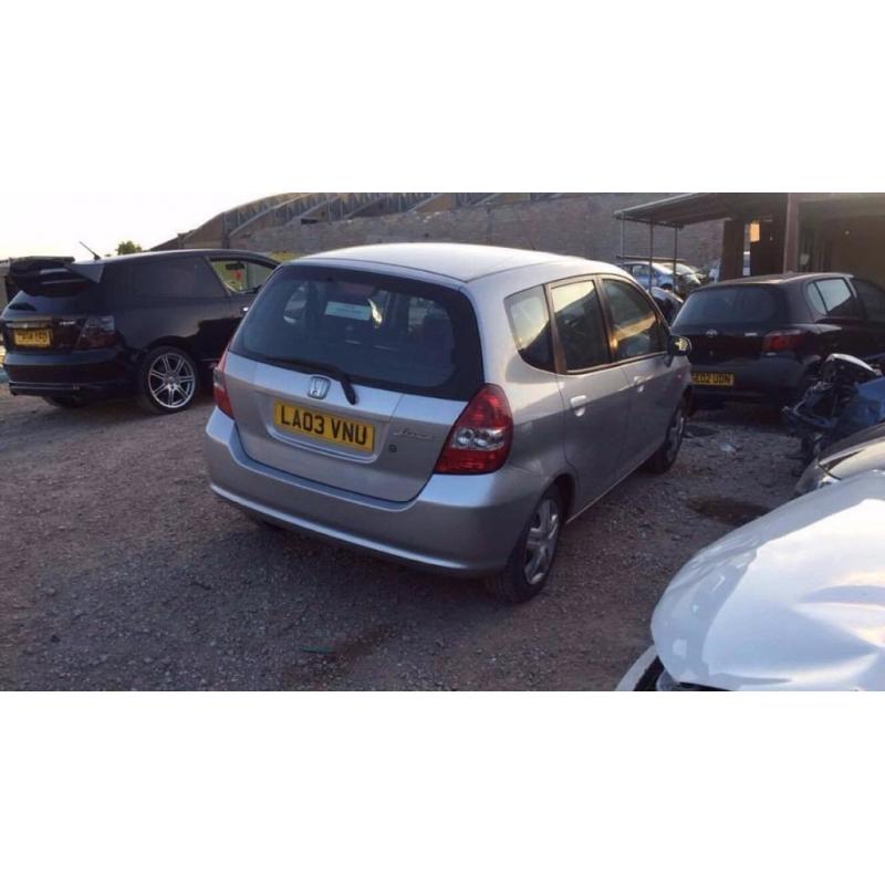 Breaking Honda jazz car parts spares 2002-2008 BREAKING HONDA JAZZ CAR PARTS SILVER