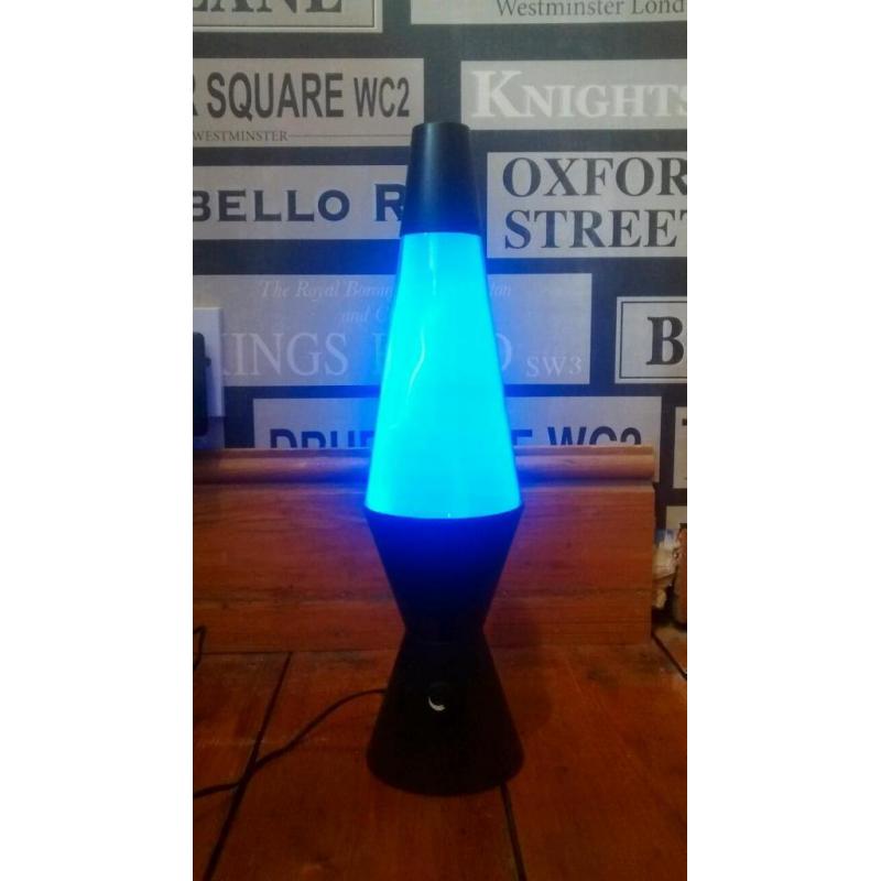 Blue lightning lamp