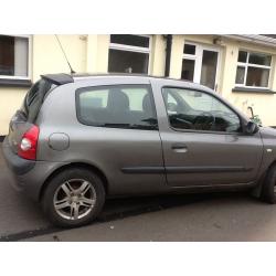 2003 renault clio for parts
