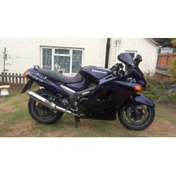 KAWASAKI ZZR 1100 1999 D7 BARGAIN QUICK SALE NEEDED BARGAIN LOOK MUST SELL FULL SERVICE HISTORY