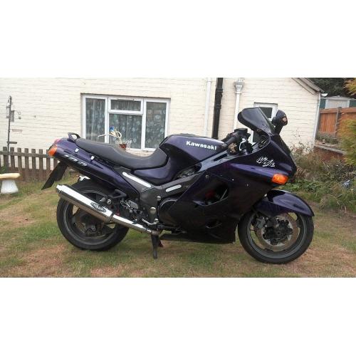 KAWASAKI ZZR 1100 1999 D7 BARGAIN QUICK SALE NEEDED BARGAIN LOOK MUST SELL FULL SERVICE HISTORY