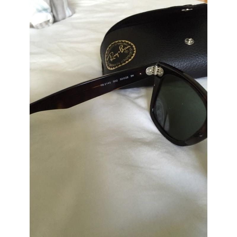 Rayban wayfarers