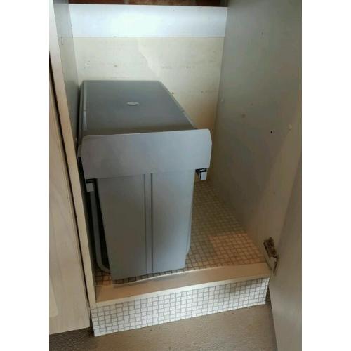 Kitchen cupboard recycle bin