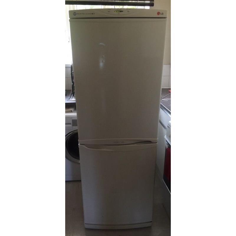 Lg fridge freezer frost free