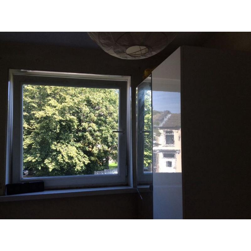 Good size single 5 min walking distance from Leytonstone underground