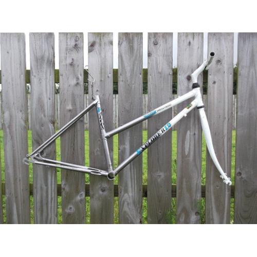 HYBRID FRAME