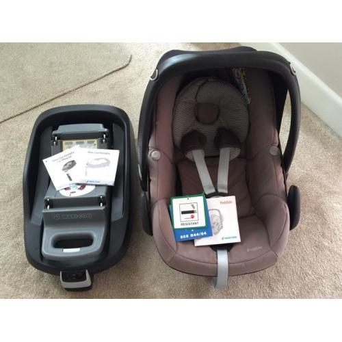Maxi Cosi Family Fix Base with Maxi Cosi Pebble Car Seat