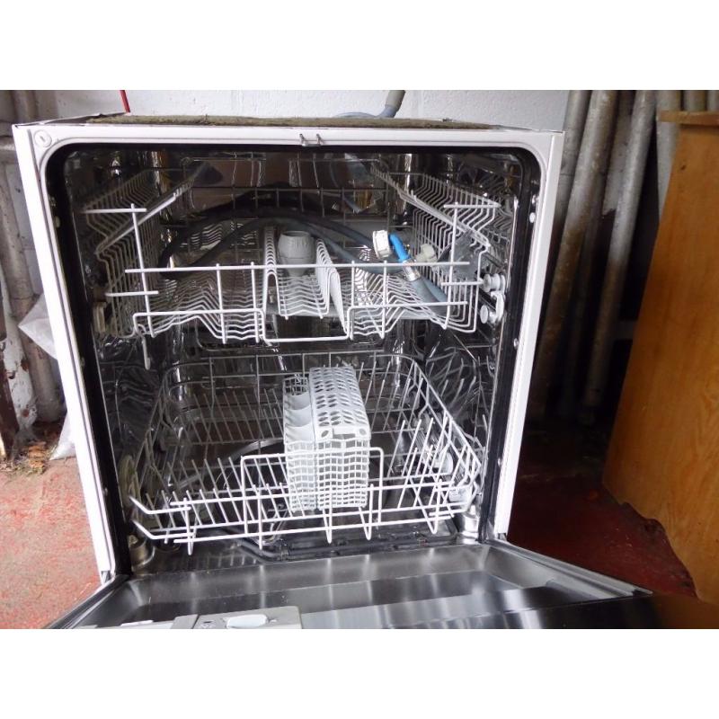 Integrated Dishwasher (used- working)