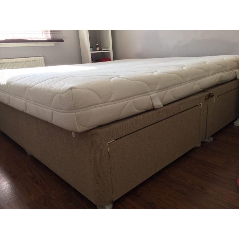 SUPER KINGSIZE BED