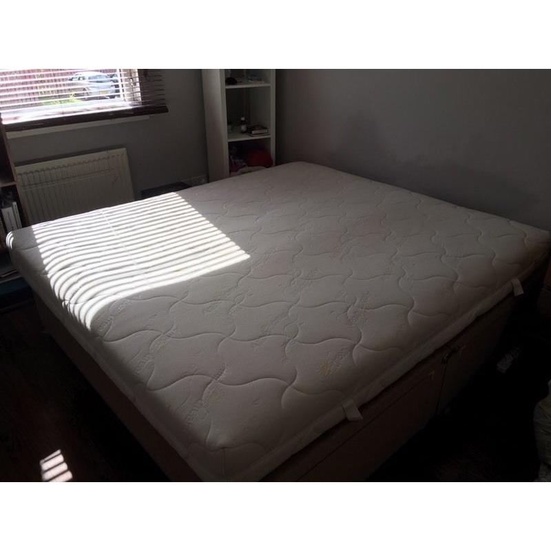 SUPER KINGSIZE BED