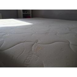 SUPER KINGSIZE BED