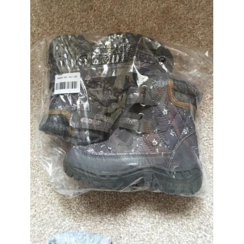 Brand new with tags Next snow boots grey size 10 girls kids