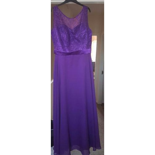 Purple bridesmaid/prom/ball gown size 14