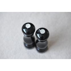 2x Le Creuset Salt and Pepper Mills, Satin Black - New Condition!