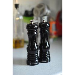 2x Le Creuset Salt and Pepper Mills, Satin Black - New Condition!
