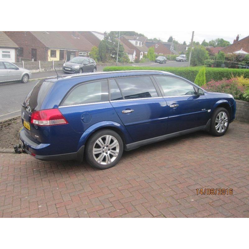 Vectra 1.9CDTi 150hp Elite. Full leather , sat nav , FSH , 2 owners , v. good condition, low miles.