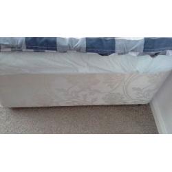 Electric adjustable bed