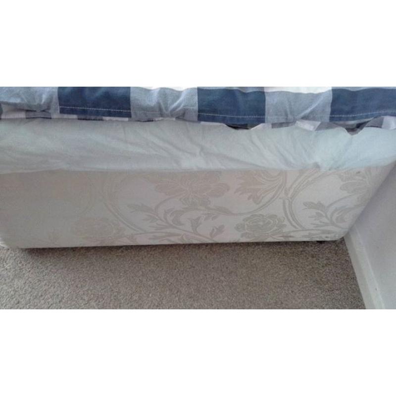 Electric adjustable bed