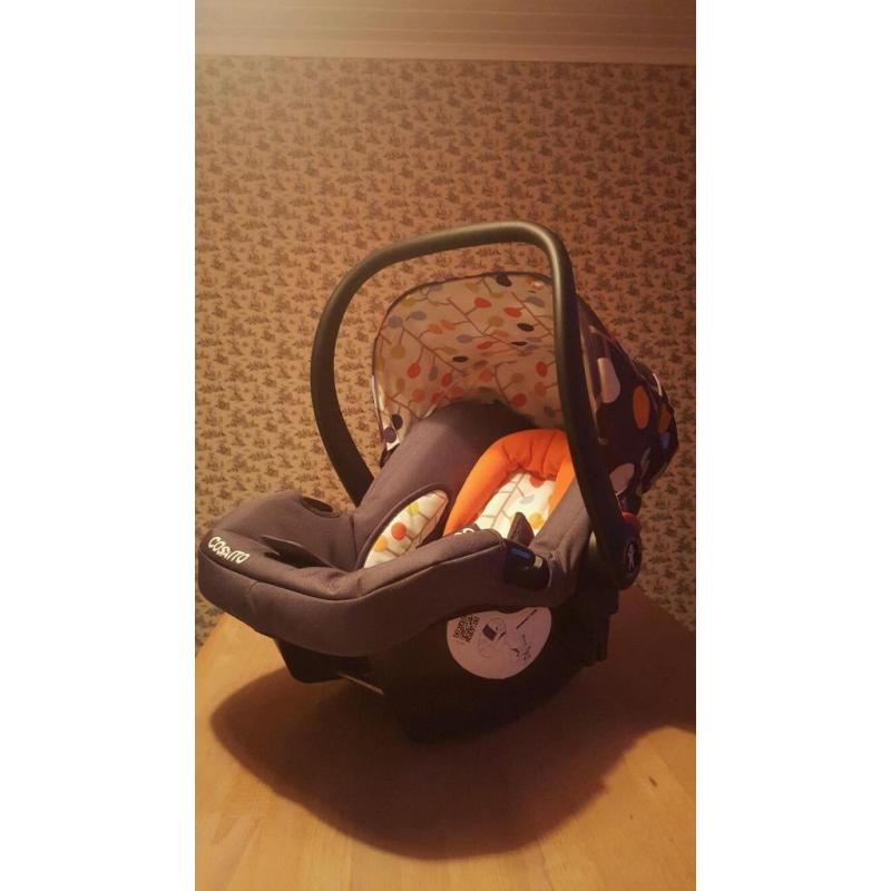Car seat AND ISOFIX base