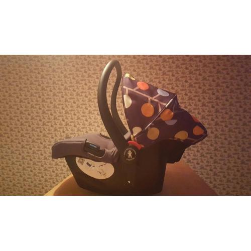 Car seat AND ISOFIX base