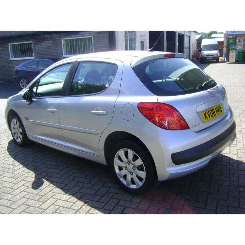 Peugeot 207 1.4 m:play