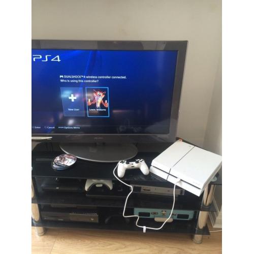 PlayStation 4 Glacier White + Destiny game