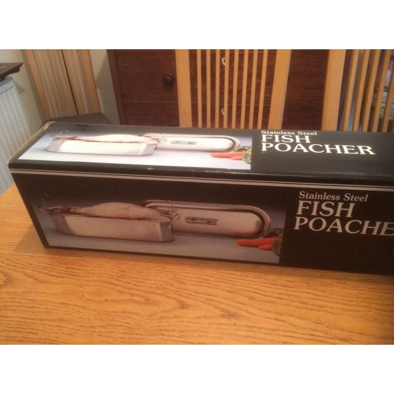 Fish Poacher Stainless Steel with Trivet which makes it easy to lift and skin fish