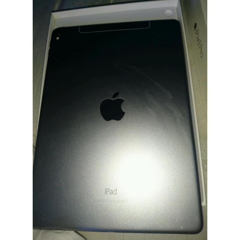 Ipad pro 32gb WiFi and cellular
