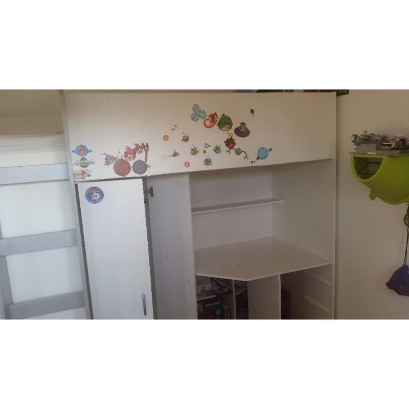 Bunk bed