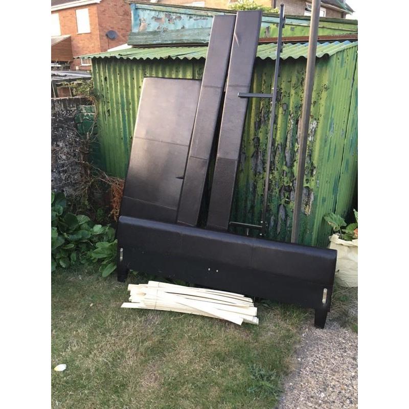 Kingsize bed frame