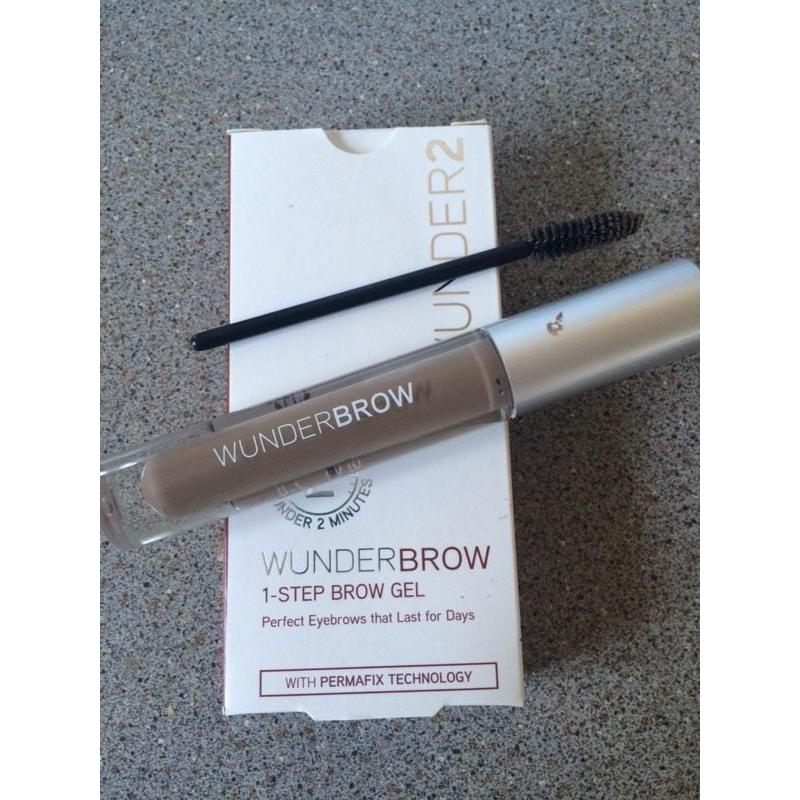 Wunderbrow brunette