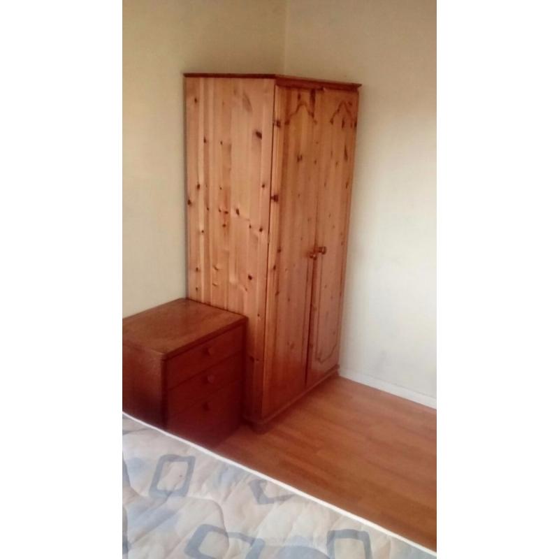 A nice double room available at lewisham for single person