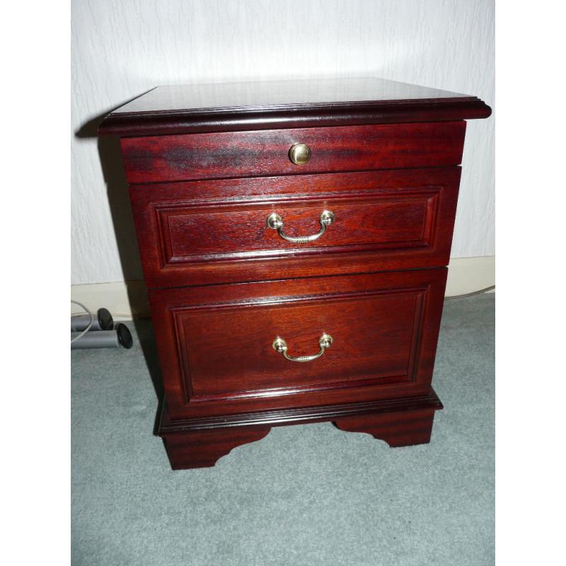 Small Stag Mahogany Chest of Drawers