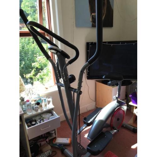 Cross trainer exercise bike