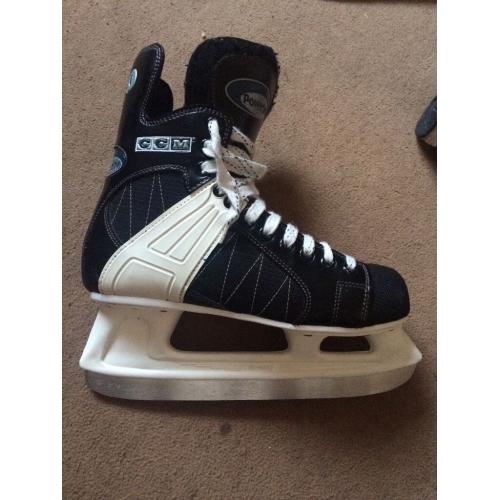 Ice skates CCM Powerline 120