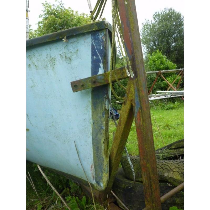 Albacore Dinghy (GRP) needs a caring owner