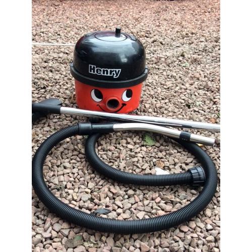 SPARE OR REPAIR HENRY HOOVER .. Think Switch broken
